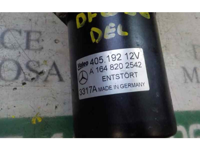 Двигатель стеклоочистителей Mercedes-Benz ML W164 2005 - 2011 года