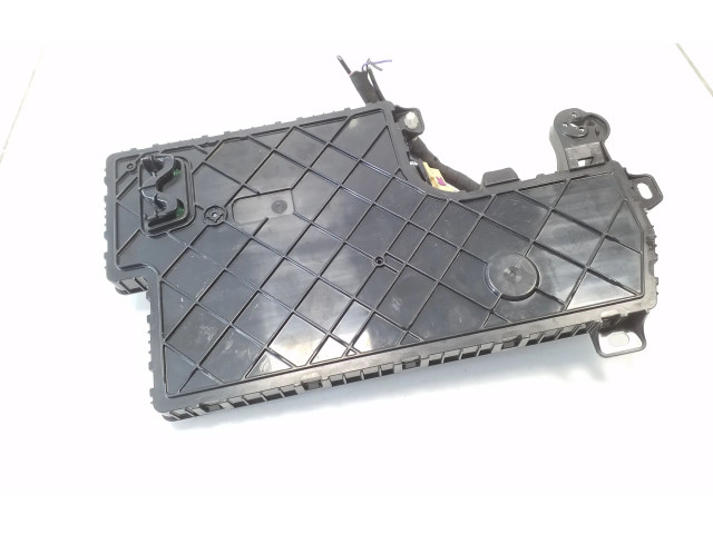 Комфортный модуль 107867390H Tesla Model 3