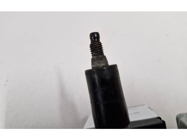 Моторчик заднего дворника 3902015718257078 Land Rover Range Rover L322