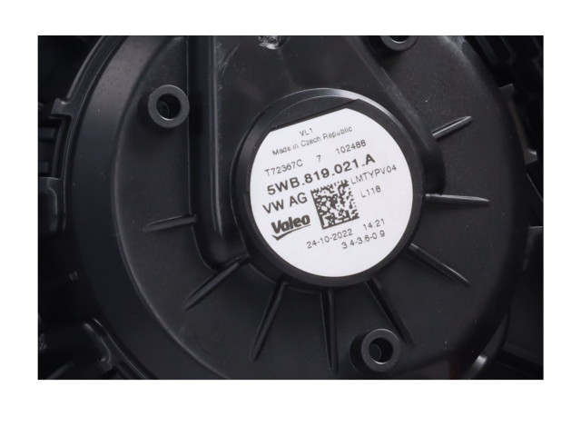 Zpětné zrcátko Volkswagen Golf VIII 2022 5WB819021A