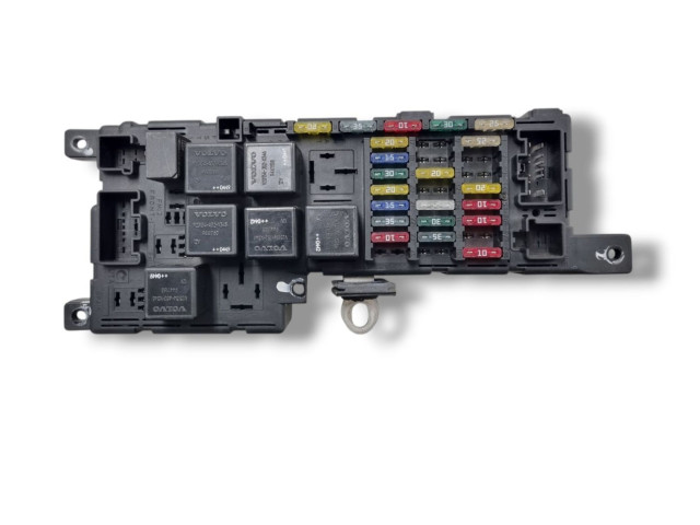 Блок предохранителей 518828108, 30728008   Volvo V70    