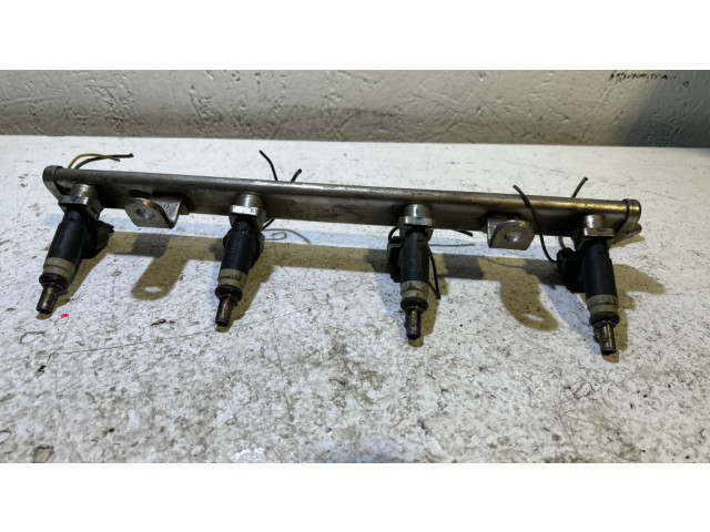 Vstřikovací lišta Dodge Caliber pro benzínový motor 2.0