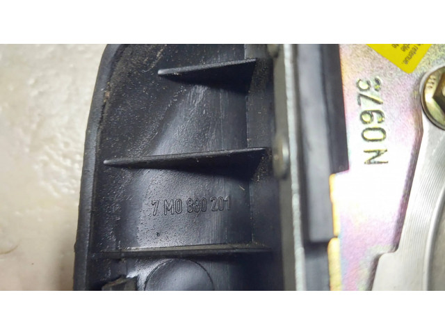 Подушка безопасности водителя 7M0880201, 95VWF042B85b   Ford Galaxy