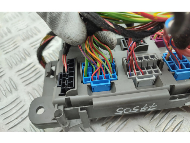 Pojistková skříňka 693168704 BMW X6 E71 2011