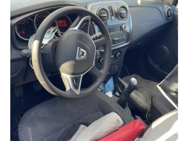 Генератор 231005933R Dacia Sandero