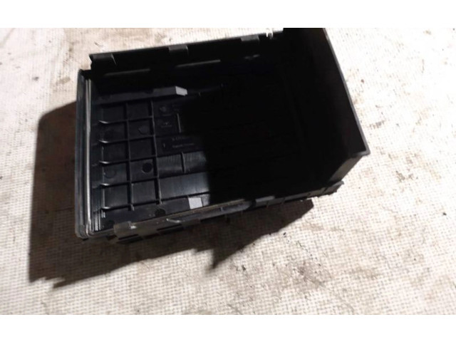 Блок предохранителей  1k0937132f   Volkswagen Golf Plus    