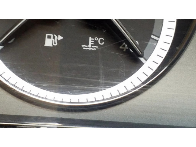 Панель приборов A2049005602, A2044400247   Mercedes-Benz C W204       