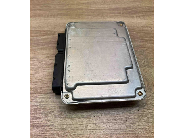 Блок управления двигателем Блок управления 045906019G, 0281010220 Audi A2