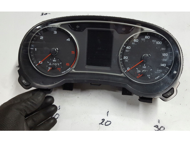 Панель приборов 8X0920980D   Audi A1       