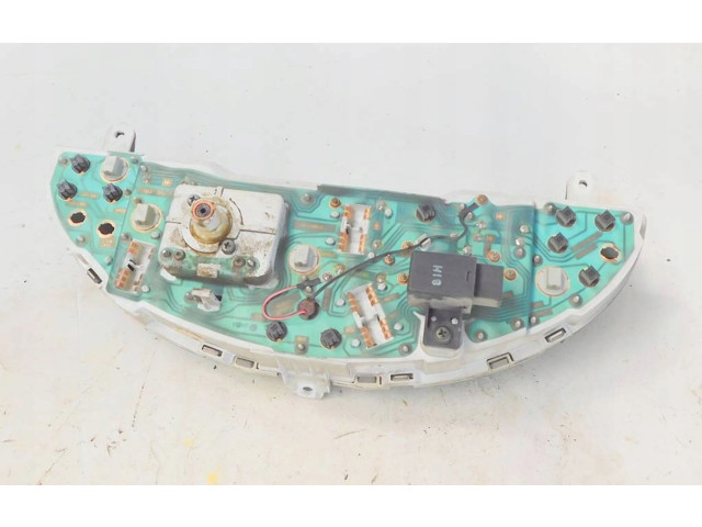 Přístrojová deska Nissan Serena 1997