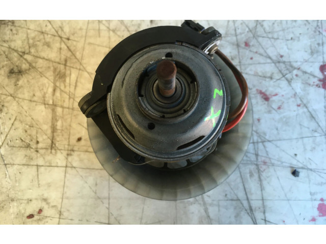 Вентилятор печки       BMW X3 E83