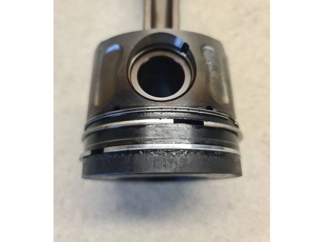  Поршень с шатуном  H268X  Land Rover Discovery 4 - LR4  