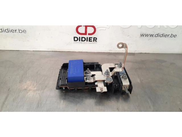 Pojistková skříňka A2465400950 Mercedes-Benz GLA W156 2017