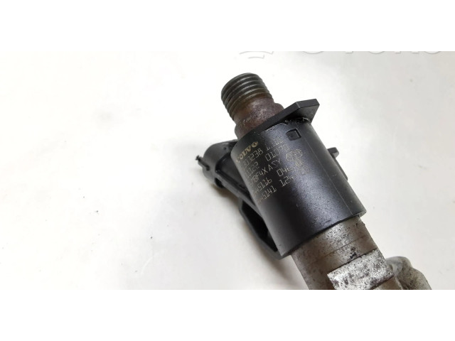 Форсунка 0445116046, 31303238    Volvo V70  D5204T3 