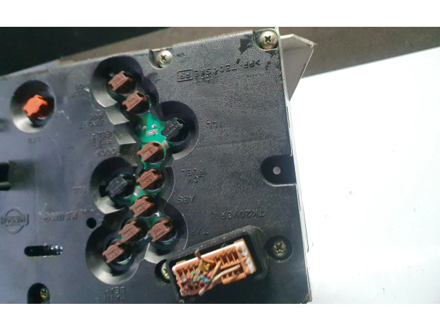 Панель приборов BU010, 0212057 Nissan Almera Tino