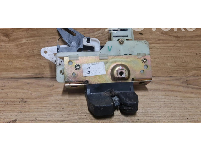 Замок багажника Volvo V70 2005 - 2008 года