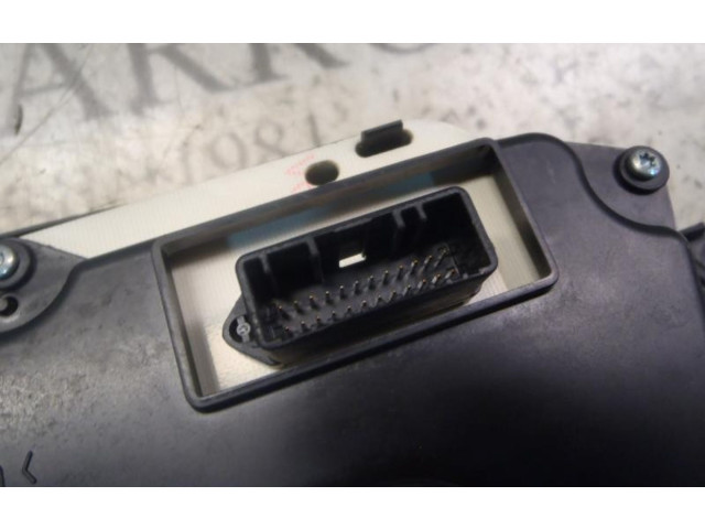 Панель приборов 6001550768, P8200752820 Dacia Logan Pick-Up