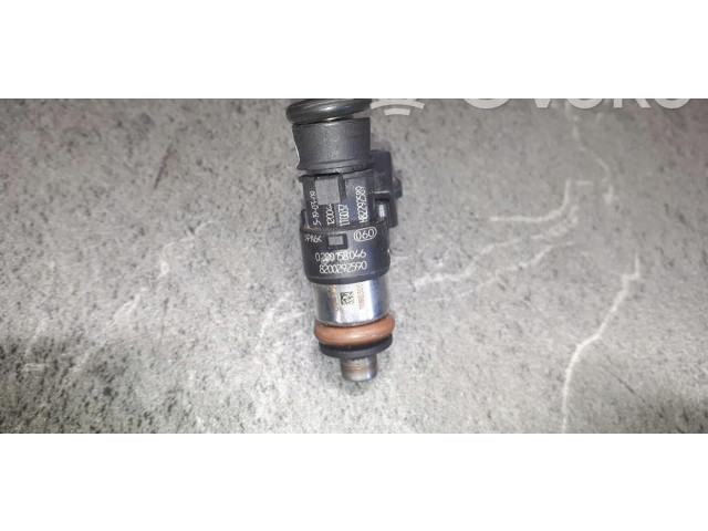 Форсунка 820029290    Renault Clio IV   