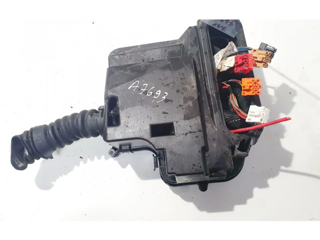 Блок предохранителей Volkswagen Touran I