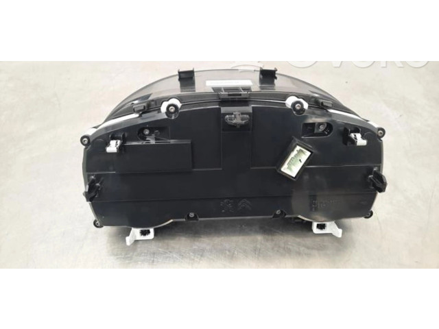 Přístrojová deska Nissan Versa 2020 9836358680