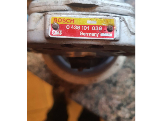 Vstřikovací lišta 0438101039 Volkswagen PASSAT B3