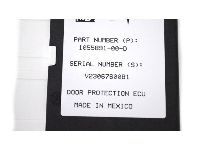 Turbodmychadlo Блок управления дверью 105589100D   Tesla Model X   