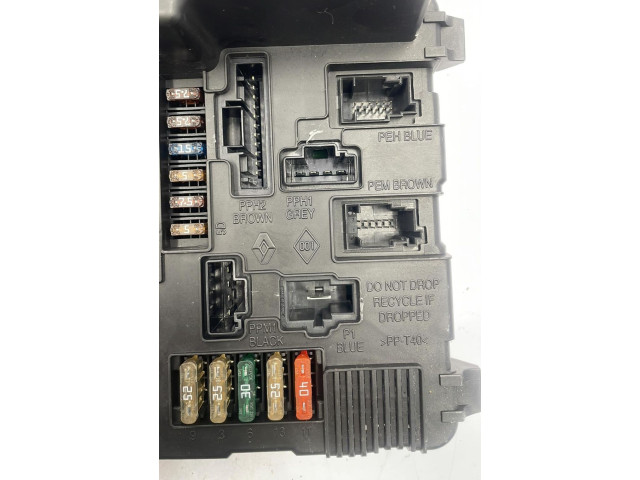 Pojistková skříňka Řídící jednotka BSM Renault Megane II 2003