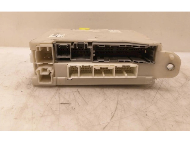 Блок предохранителей 8267253060, 8267253060 Lexus IS-F