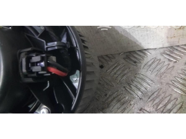 Вентилятор печки 13263279 Opel Meriva B