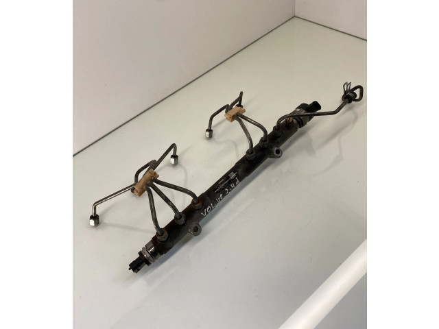 Топливная рампа 0445215023, 30777554   Volvo V70  