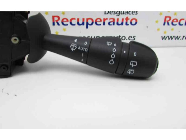 Переключатель дворников 8201168013 Renault Captur