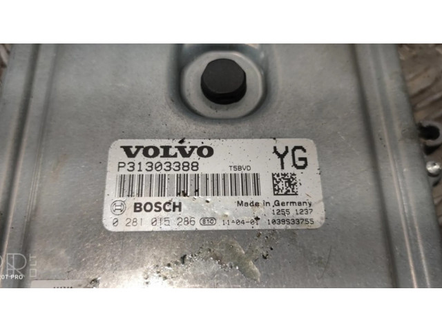Блок управления двигателя 31303388   Volvo XC60