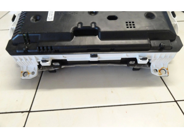 Přístrojová deska  Toyota Yaris 2015 83800-04270  