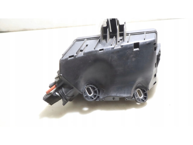 Блок предохранителей Skoda Superb B8 (3V)