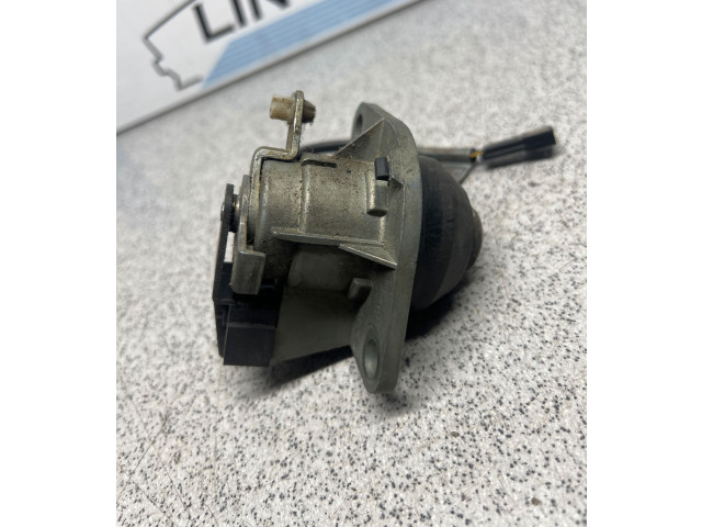 Zámek zadních dveří 8363699 BMW 5 E39 2000