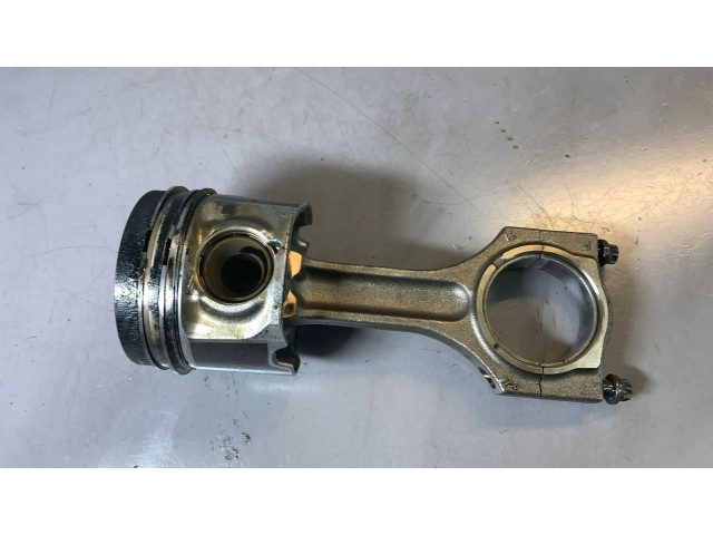 Píst 11248508023, 11257805329 BMW 7 F01 F02 F03 F04 pro naftový motor 3.0 N57 N57D30