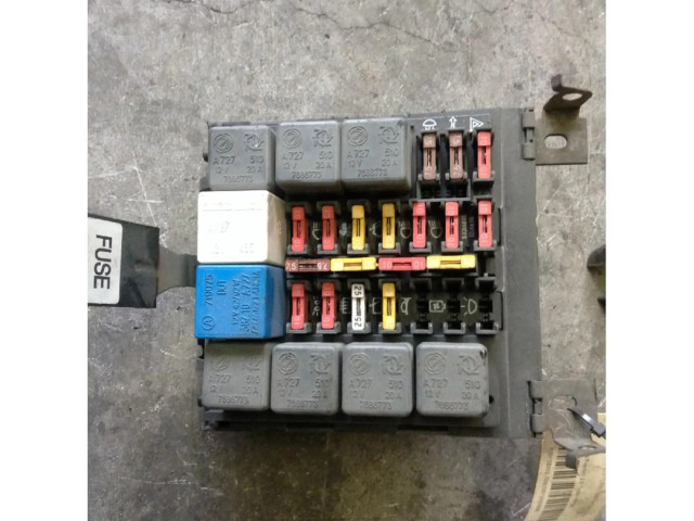 Блок предохранителей Fiat Coupe