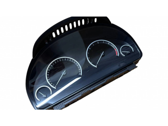 Přístrojová deska BMW 7 F01 F02 F03 F04 2010 9220801, 17388410