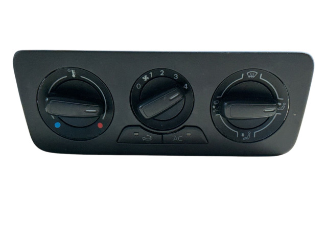 Блок управления климат-контролем 8X0820045, 90151465   Audi A1