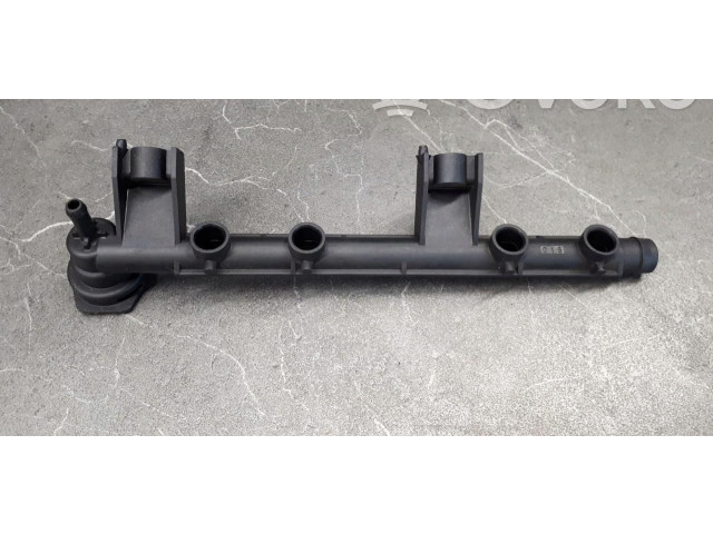 Топливная рампа 7700870914 Renault Clio II