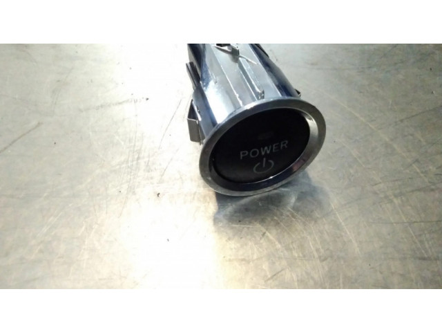 Включатель зажигания и стартера