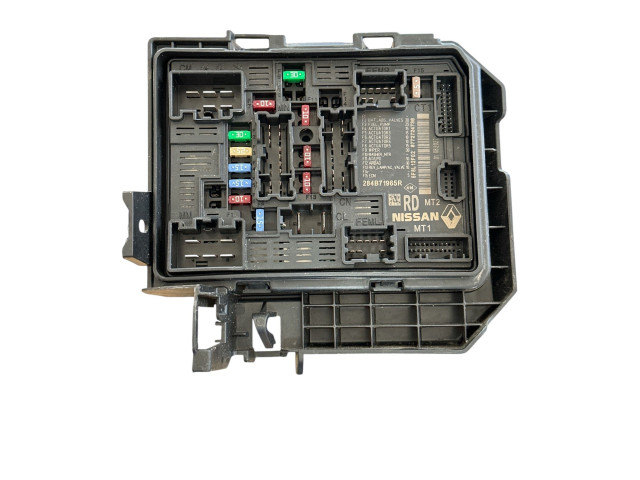 Блок предохранителей 284B71965R Dacia Logan III