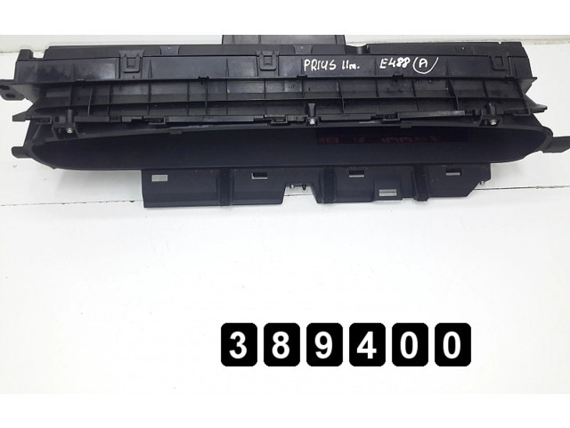 Přístrojová deska Toyota Prius (XW30) 2011