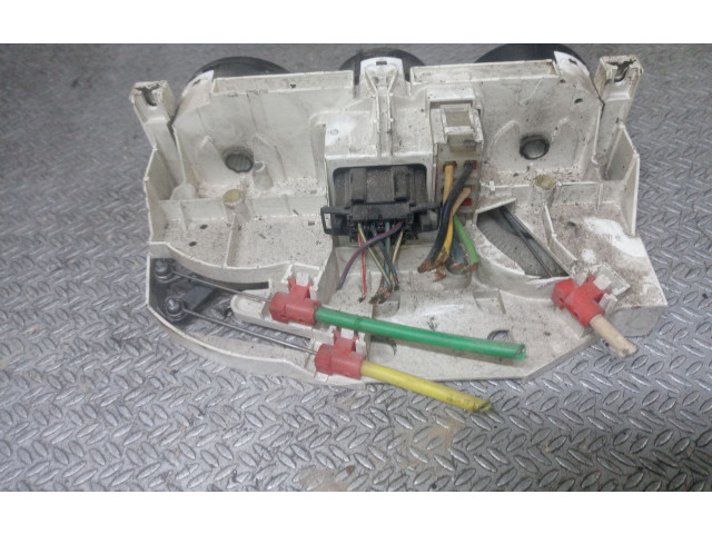 Блок управления климат-контролем 1J0820045E   Skoda Octavia Mk1 (1U)