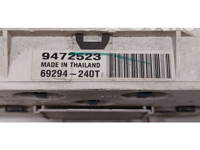 Панель приборов 9472523, 69294240T   Volvo V70       