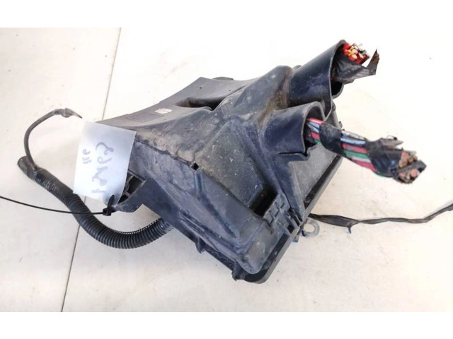 Блок предохранителей 243809584r Dacia Lodgy