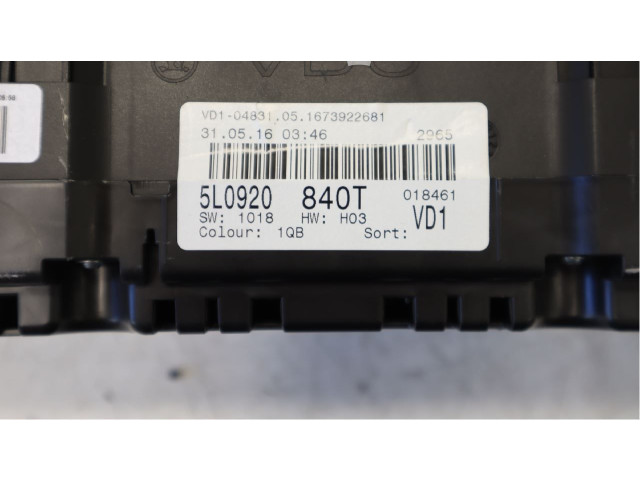 Спидометр (приборный щиток) 5L0920840T Skoda Yeti (5L)
