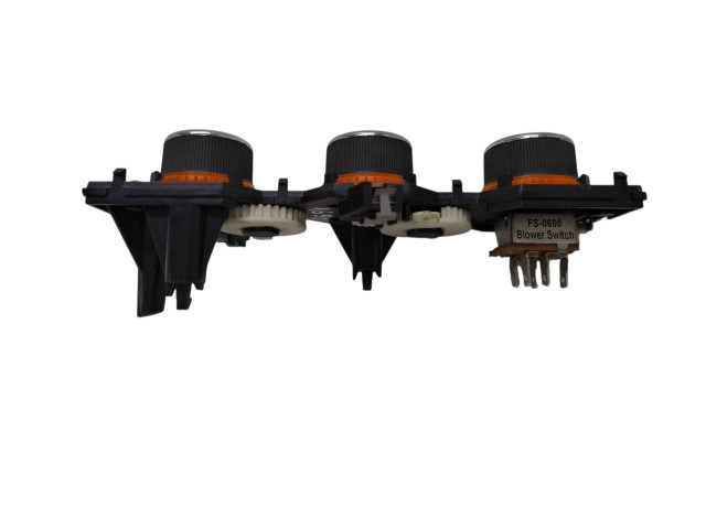 Блок управления климат-контролем 34030162, E07010801   Ligier JS 50