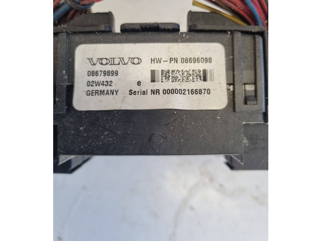 Блок предохранителей    08696098, 02W432   Volvo V70