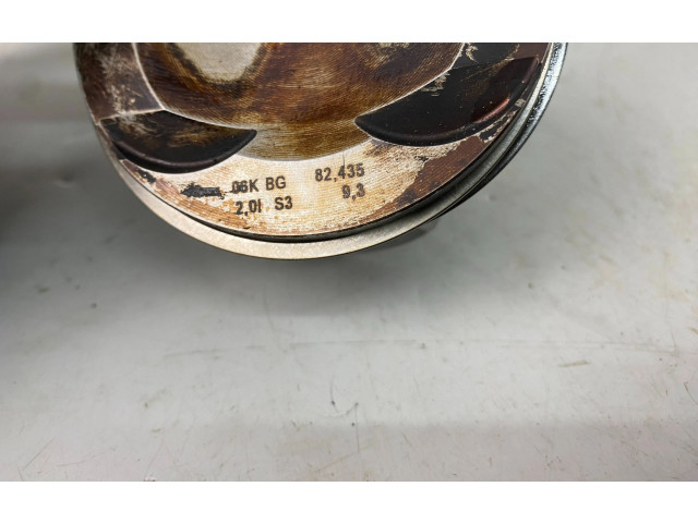 Píst 02606LJ1, 4202606LJ1 Audi A3 S3 8V DNUE